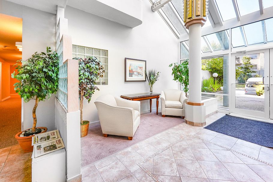 309 125 W 18th Street North Vancouver, BC - 22