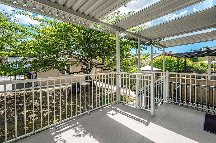 2304 Garden Drive Vancouver, BC - 35