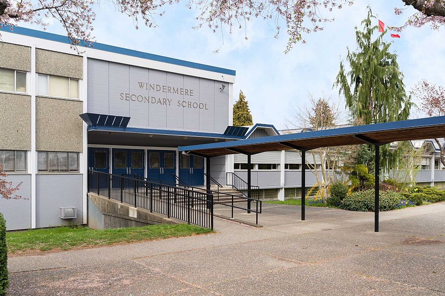 4832 Duchess Street Vancouver, BC - 34