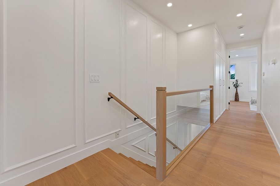 2578 E 4th Avenue Vancouver, BC - 13