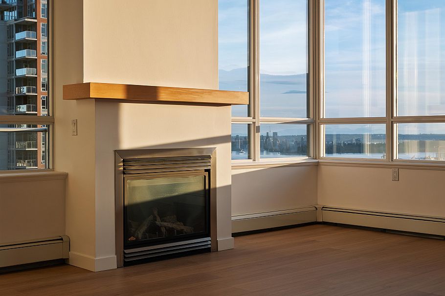 801 120 W 16th Street North Vancouver, BC - 11