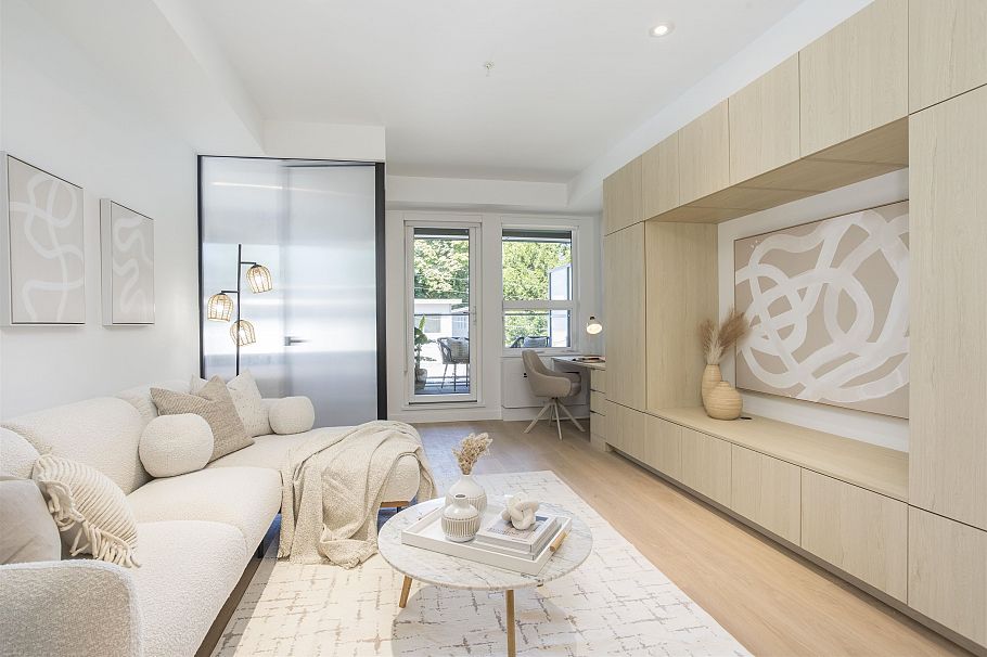 319 2471 St. George Street Vancouver, BC - 2