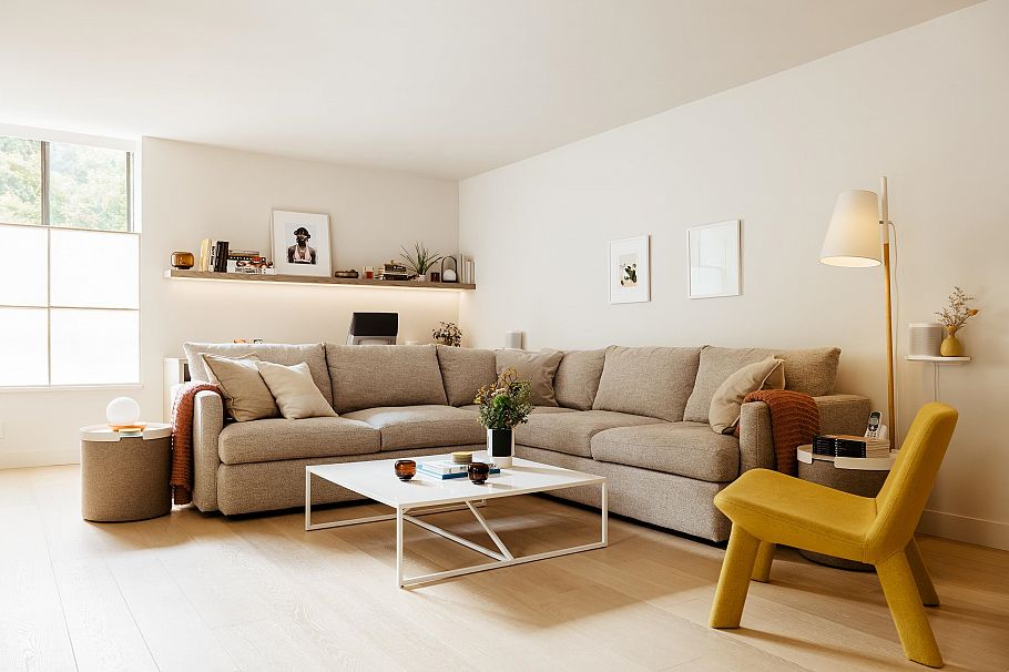 102 2140 Briar Avenue Vancouver, BC - 5