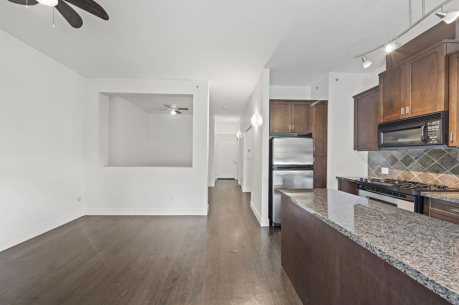 205 8988 Hudson Street Vancouver, BC - 18