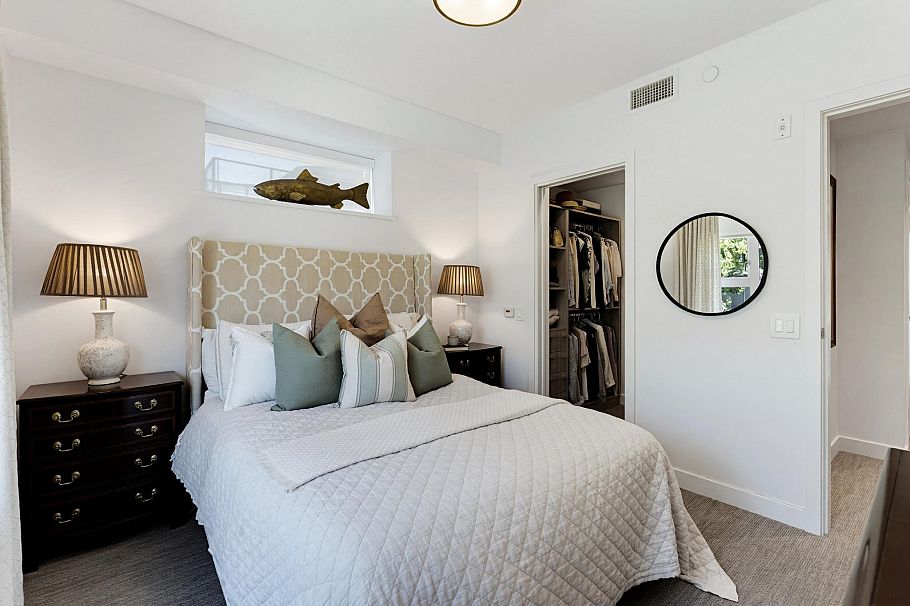 204 1055 Ridgewood Drive North Vancouver, BC - 22