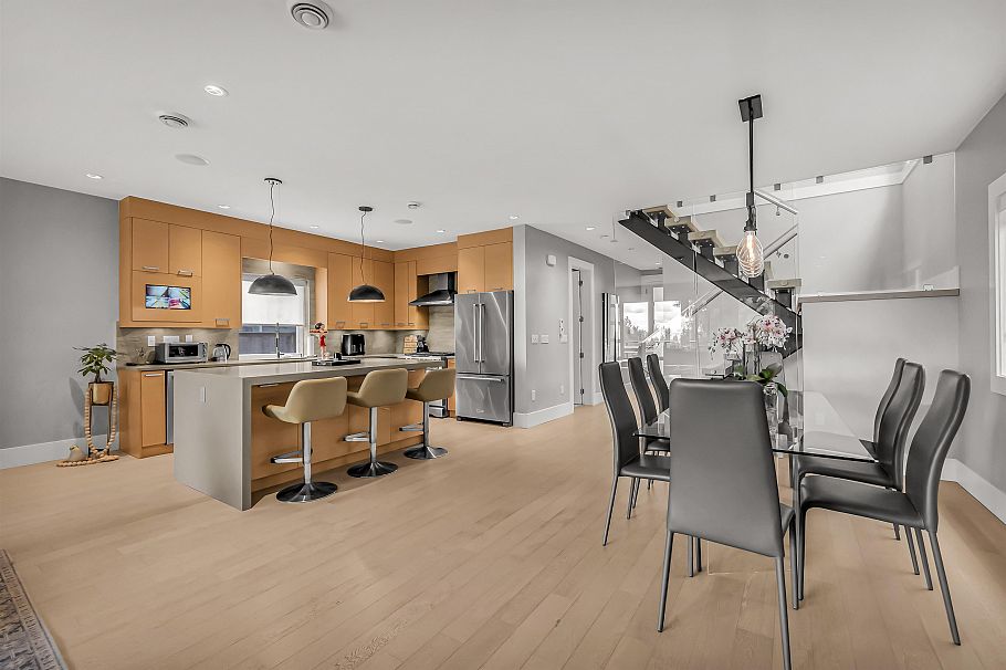 1033 Prospect Avenue North Vancouver, BC - 11