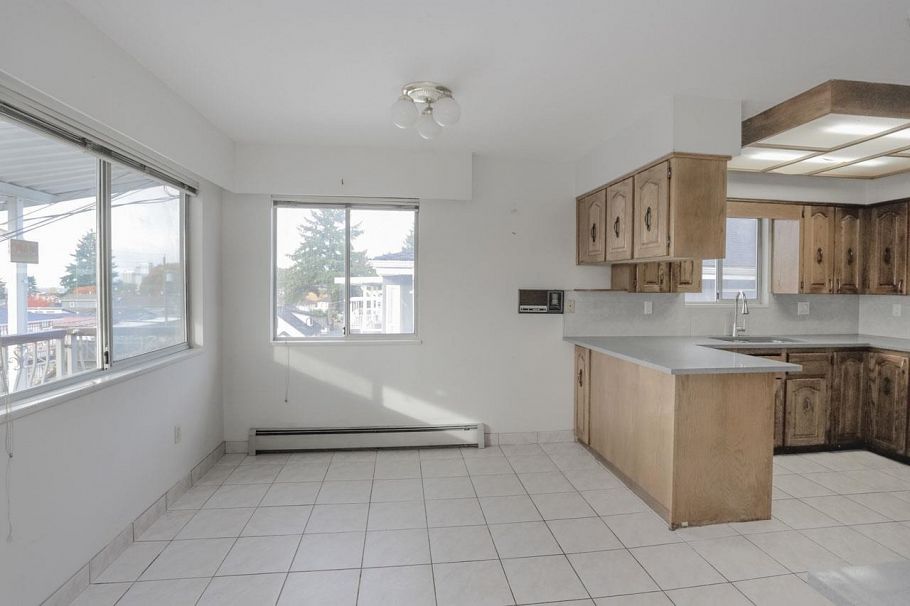 448 E 59th Avenue Vancouver, BC - 11