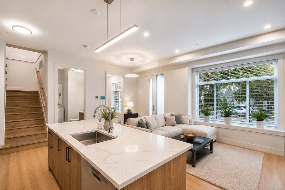 2705 Waverley Avenue Vancouver, BC - 4