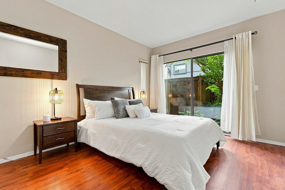 22 2133 St. Georges Avenue North Vancouver, BC - 17