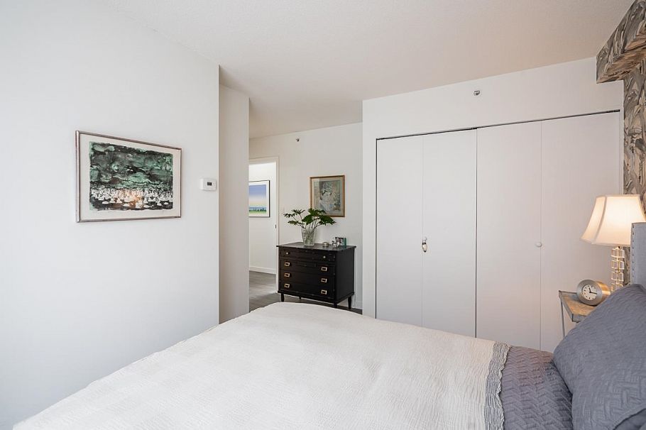 302 1228 Marinaside Crescent Vancouver, BC - 17