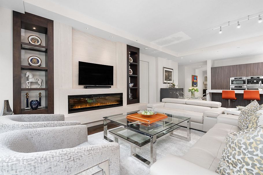 202 181 Athletes Way Vancouver, BC - 1