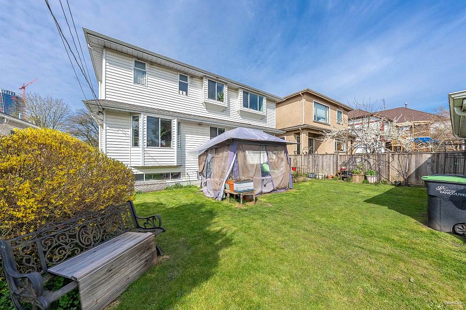 5592 Elizabeth Street Vancouver, BC - 37