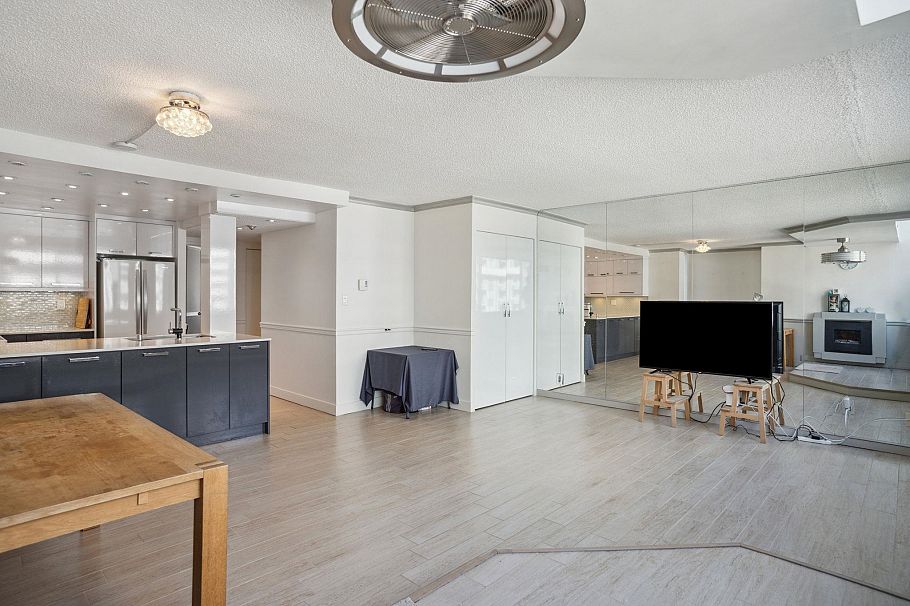 1270 Robson Street Vancouver, BC - 15