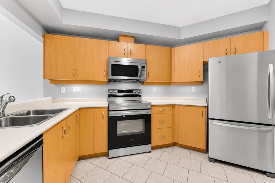 103 108 W Esplanade North Vancouver, BC - 11