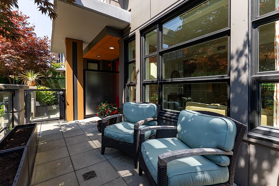 204 1055 Ridgewood Drive North Vancouver, BC - 3