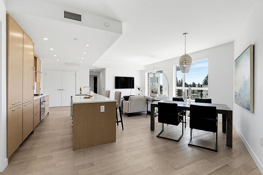 409 3220 Connaught Crescent North Vancouver, BC - 13