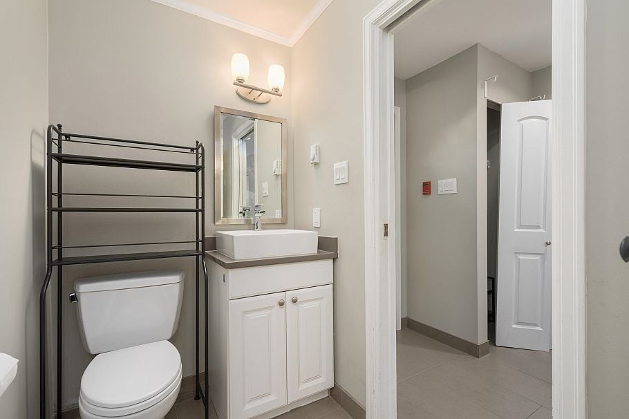 3085 Maple Street Vancouver, BC - 16