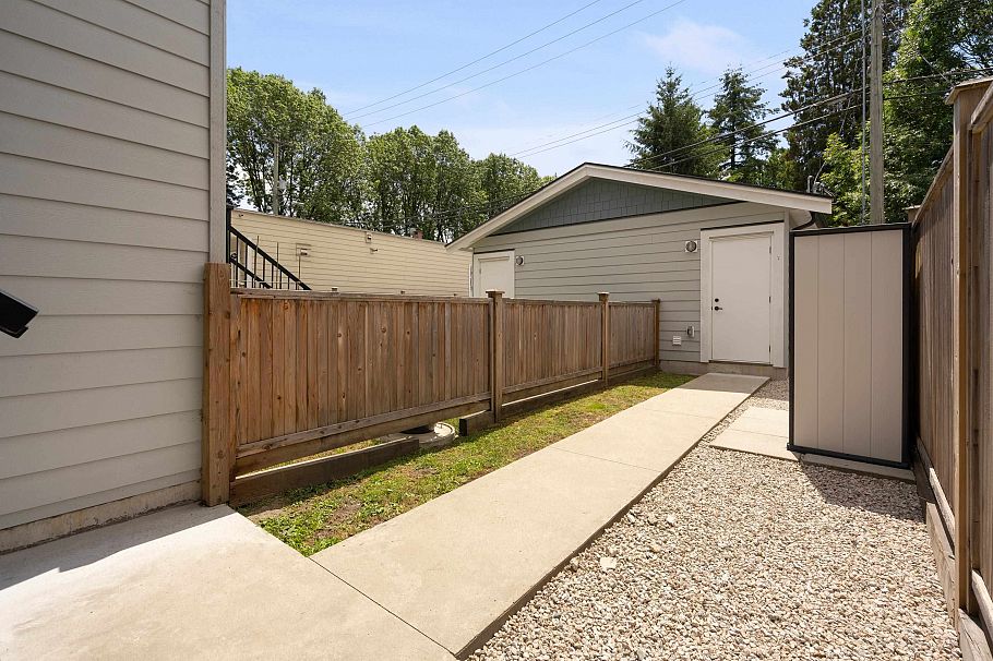 2196 E 19th Avenue Vancouver, BC - 21