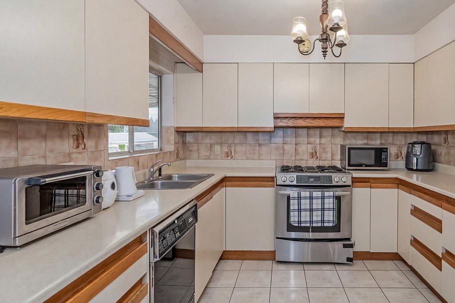 5433 Ash Street Vancouver, BC - 10