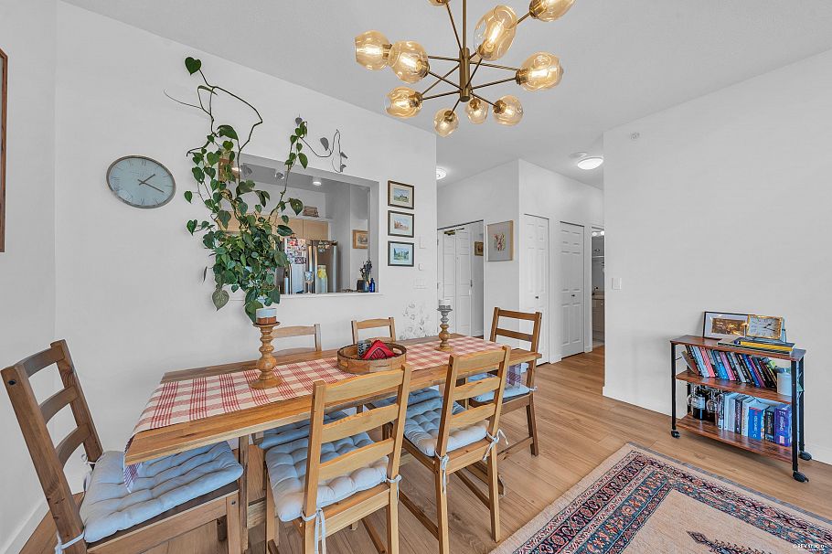 802 160 W Keith Road North Vancouver, BC - 11