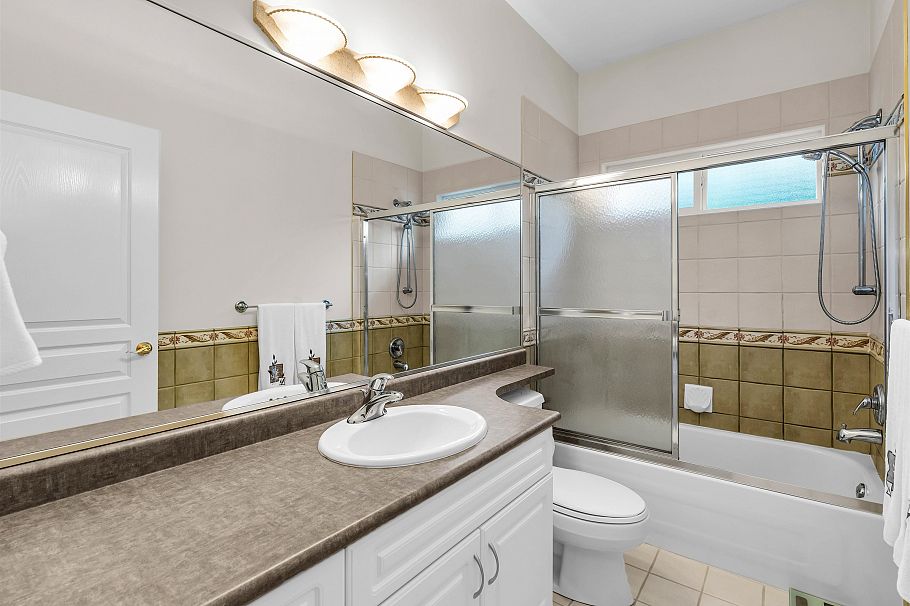 3538 Bluebonnet Road North Vancouver, BC - 33