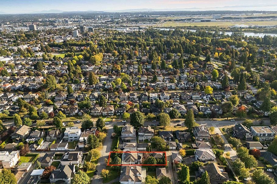 7289 Marguerite Street Vancouver, BC - 2