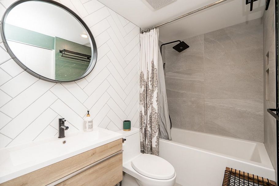 331 2288 W Broadway Vancouver, BC - 14