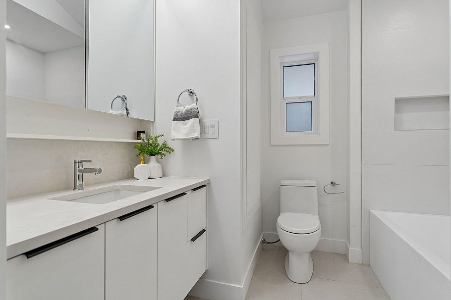 1234 E 19th Avenue Vancouver, BC - 16