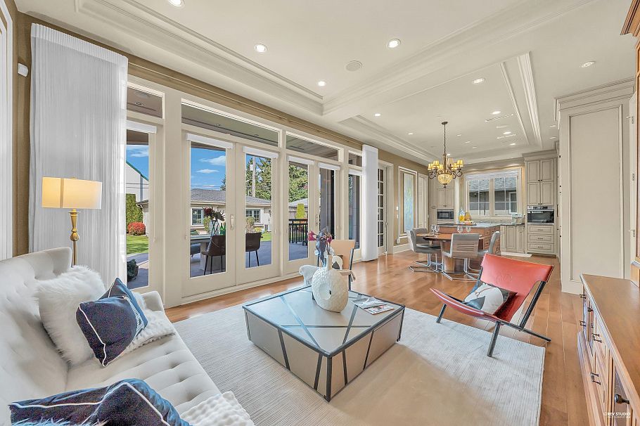6963 Fremlin Street Vancouver, BC - 9