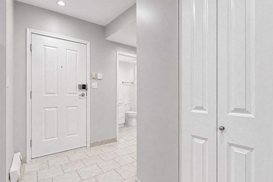103 108 W Esplanade North Vancouver, BC - 22