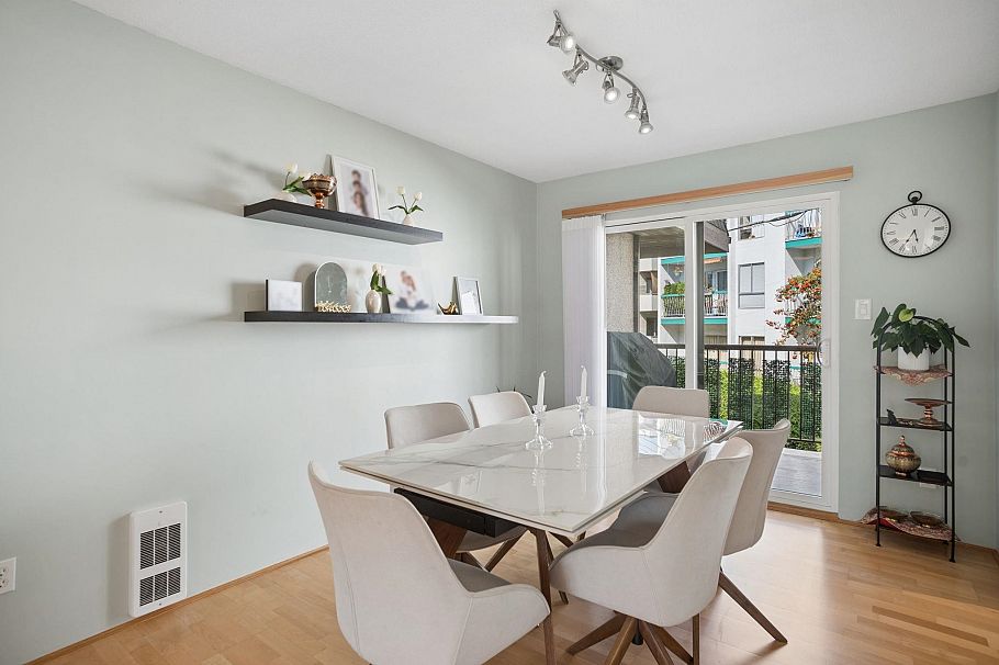 4 220 W 16th Street North Vancouver, BC - 6