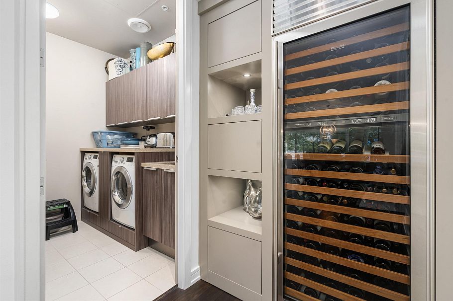 202 181 Athletes Way Vancouver, BC - 29