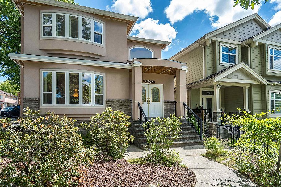 2304 Garden Drive Vancouver, BC - 1