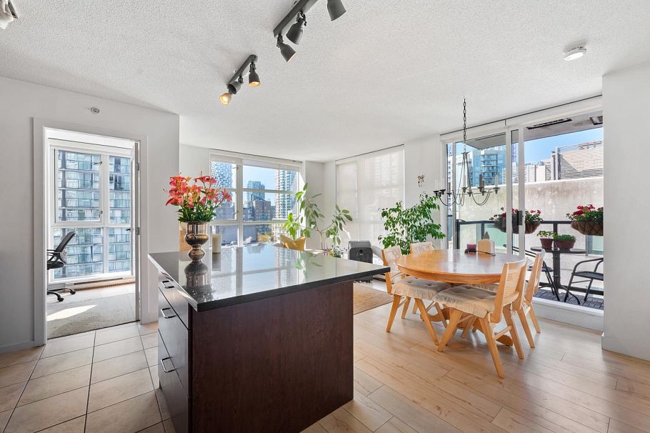 808 1199 Seymour Street Vancouver, BC - 1
