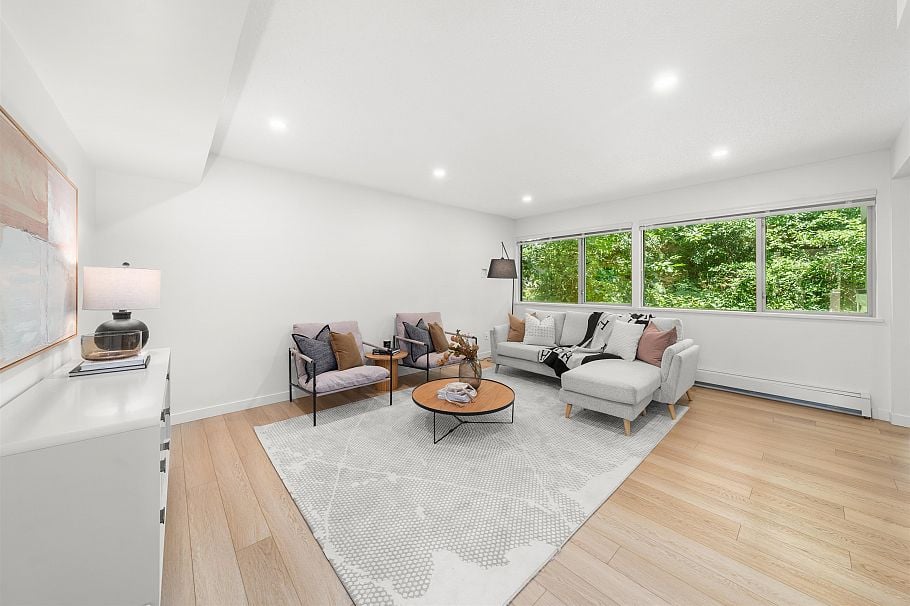 879 Westview Crescent North Vancouver, BC - 3