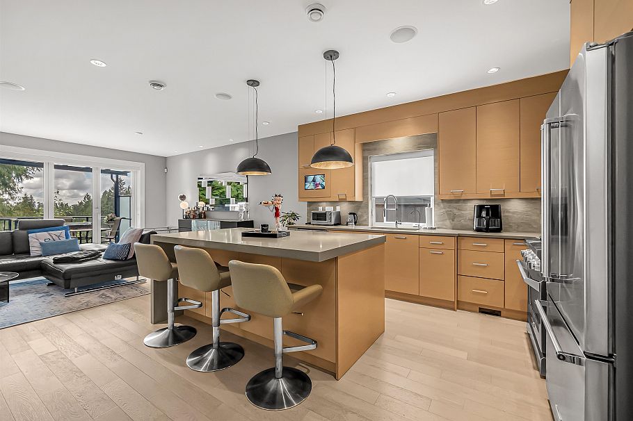 1033 Prospect Avenue North Vancouver, BC - 10