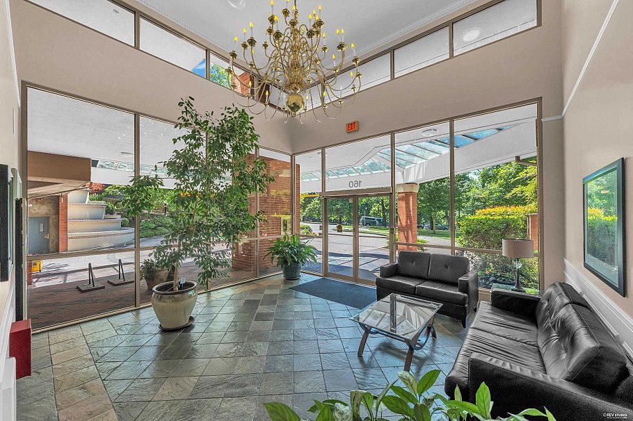 802 160 W Keith Road North Vancouver, BC - 31