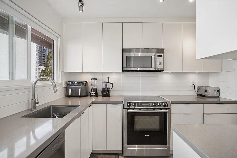 4 220 W 16th Street North Vancouver, BC - 20