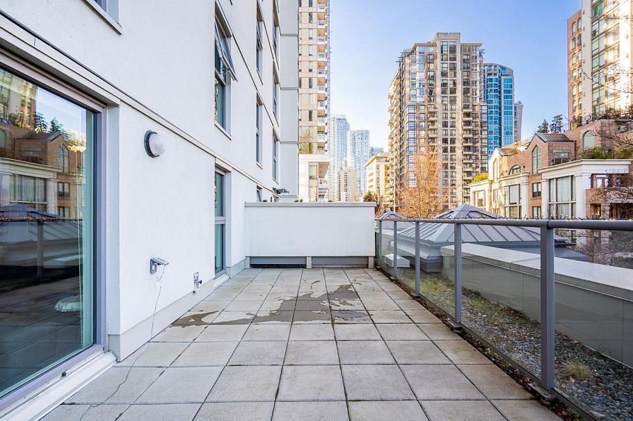 402 1323 Homer Street Vancouver, BC - 22
