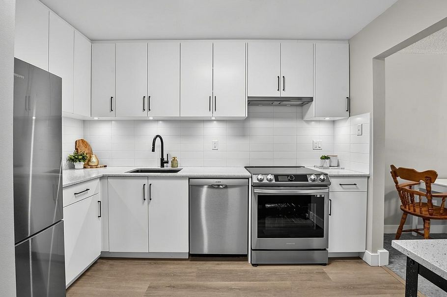 202 1750 Maple Street Vancouver, BC - 20