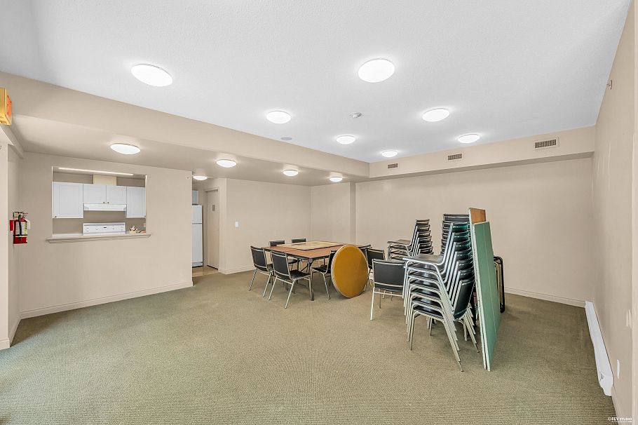 802 160 W Keith Road North Vancouver, BC - 33