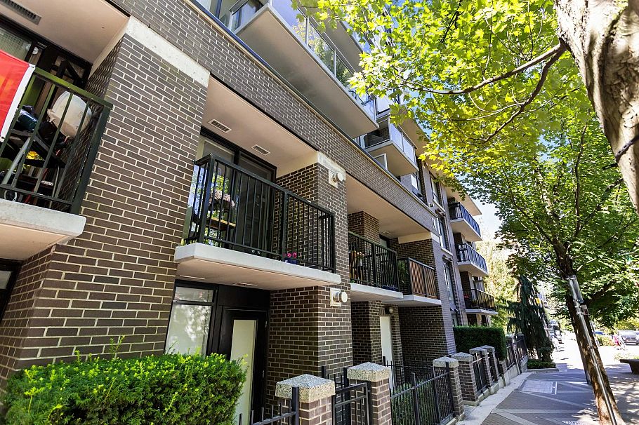 205 175 W 1st Street North Vancouver, BC - 30
