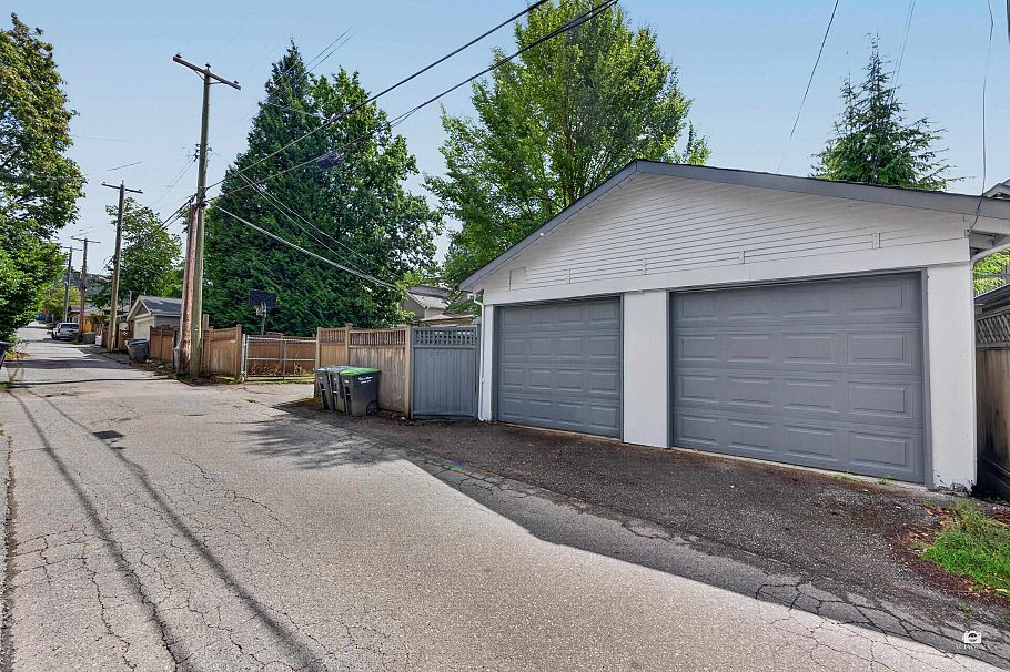 3771 W 30th Avenue Vancouver, BC - 8