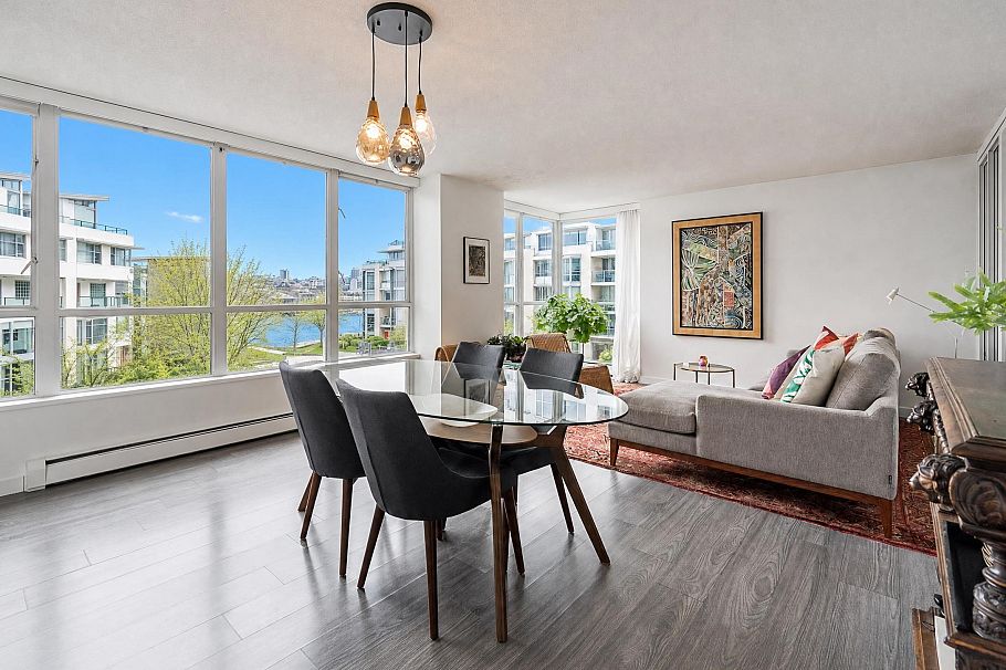 302 1228 Marinaside Crescent Vancouver, BC - 2