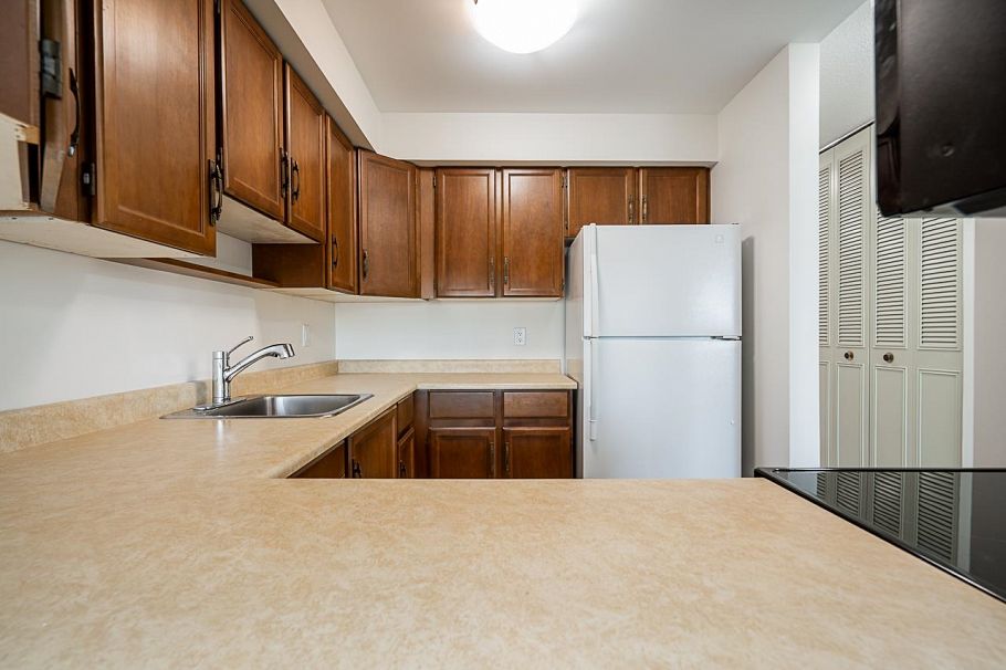 801 444 Lonsdale Avenue North Vancouver, BC - 16