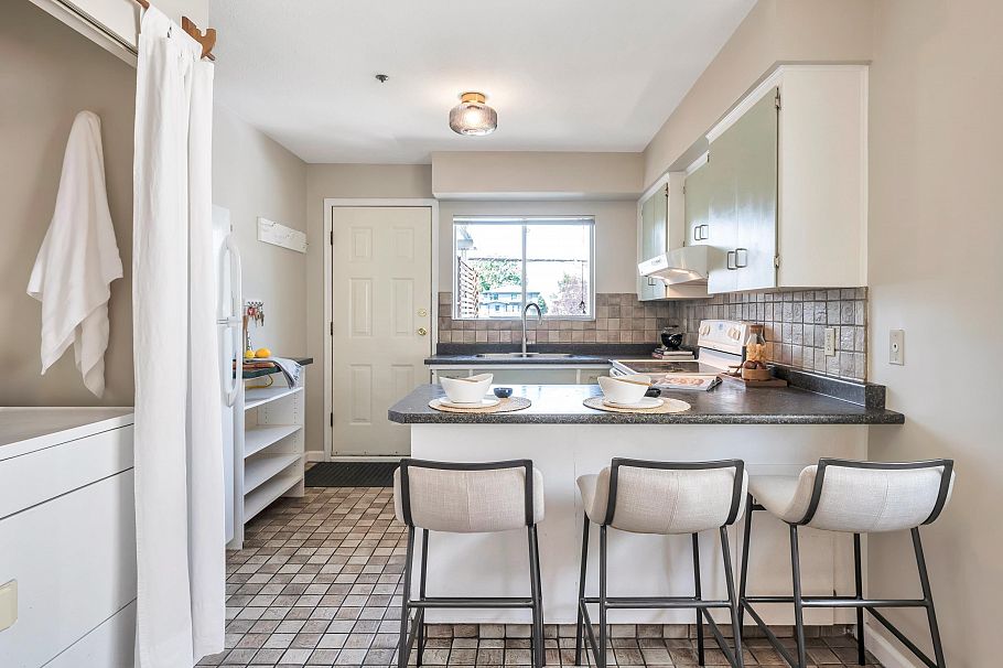 2143 Upland Drive Vancouver, BC - 12
