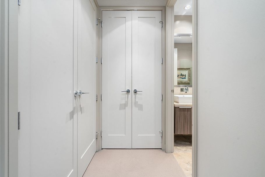 202 181 Athletes Way Vancouver, BC - 23