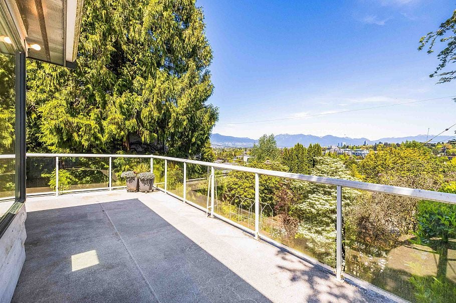 4888 Narvaez Drive Vancouver, BC - 24