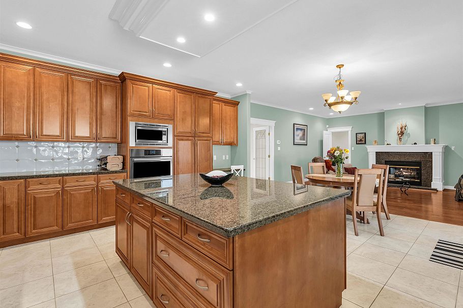 3538 Bluebonnet Road North Vancouver, BC - 18