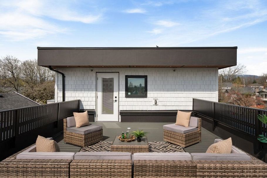 1 2282 E 8th Avenue Vancouver, BC - 34
